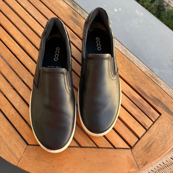 Ecco Womens Black Slip-On Sneakers Extra Width Rubber Sole Size 41/10 - Picture 3 of 7